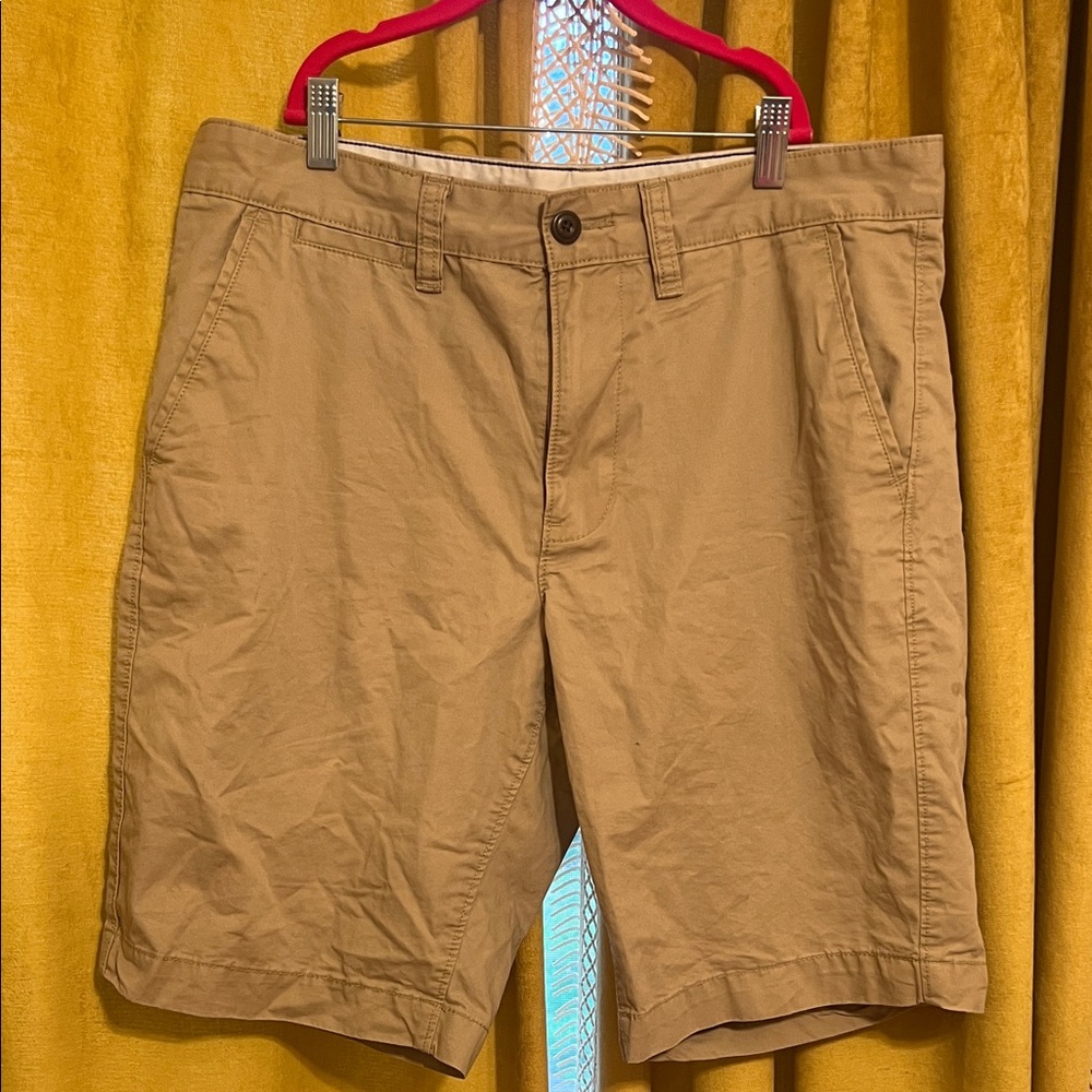 Sonoma Men's Khaki Shorts Sz 33